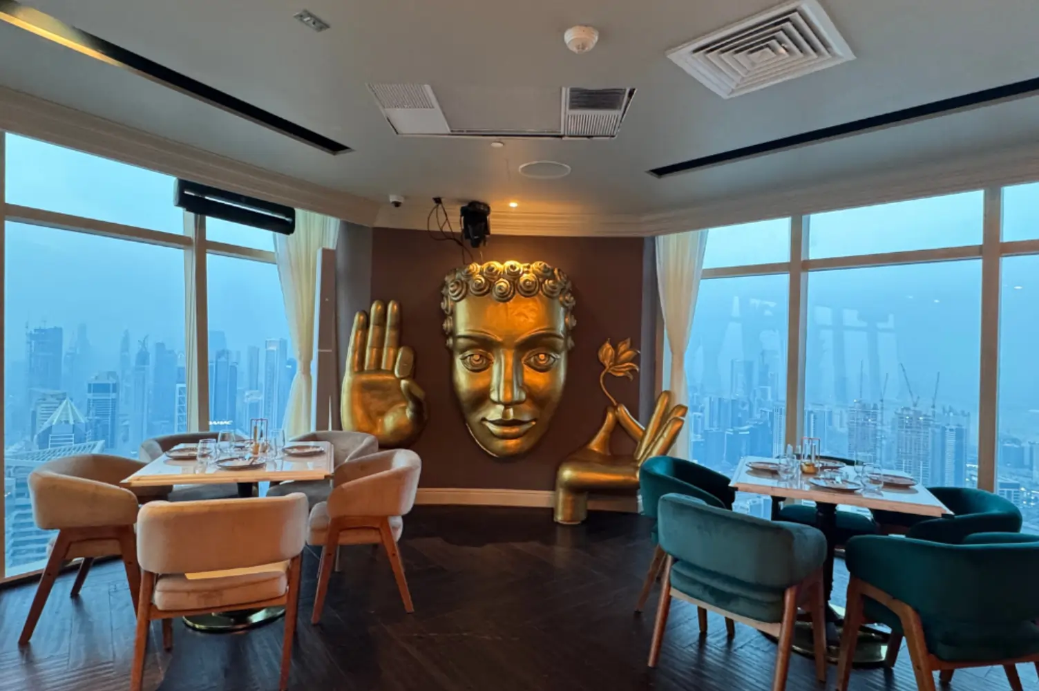 bar restaurant dubai